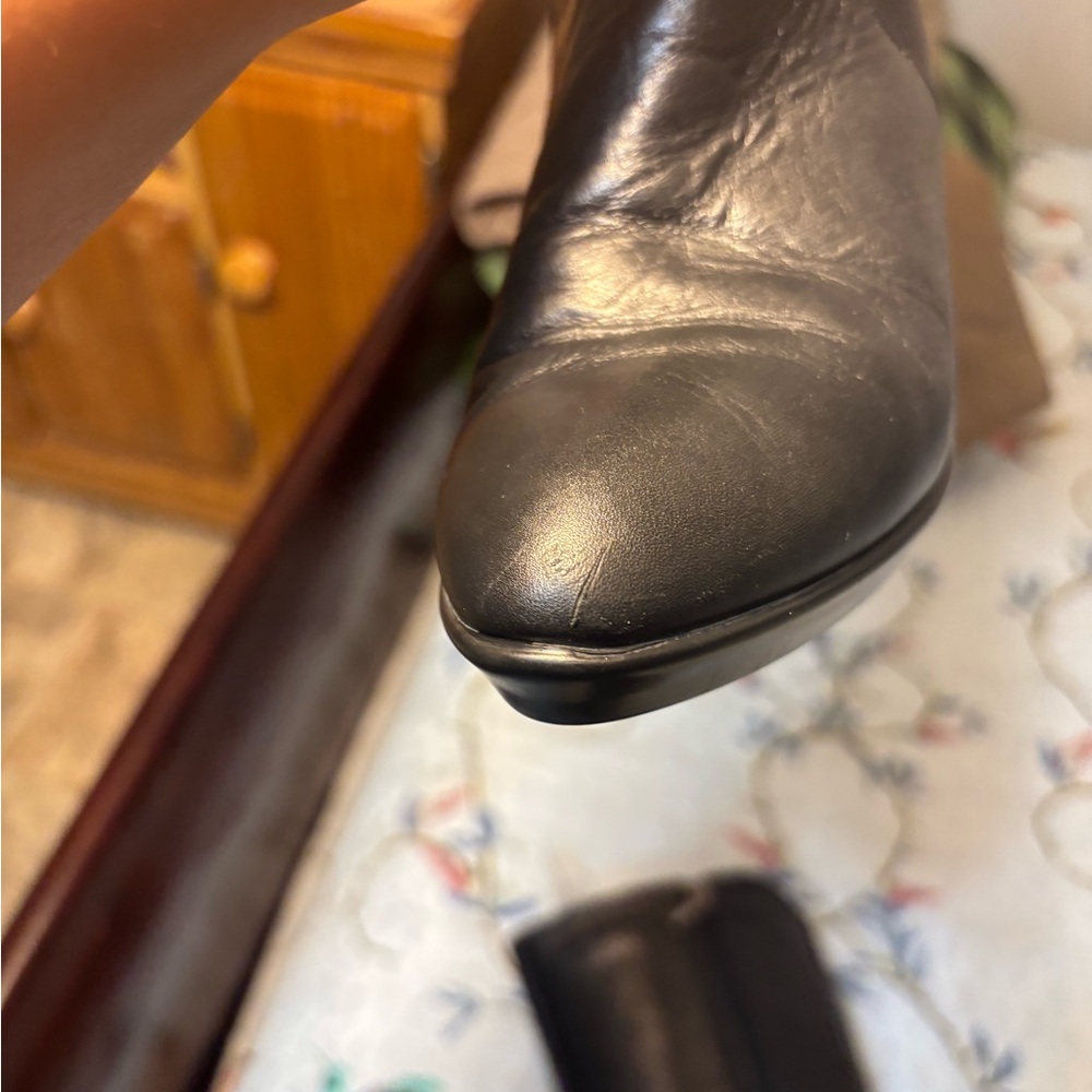 AQUATALIA BOOTS, PRE OWNED - Picture 8 of 11